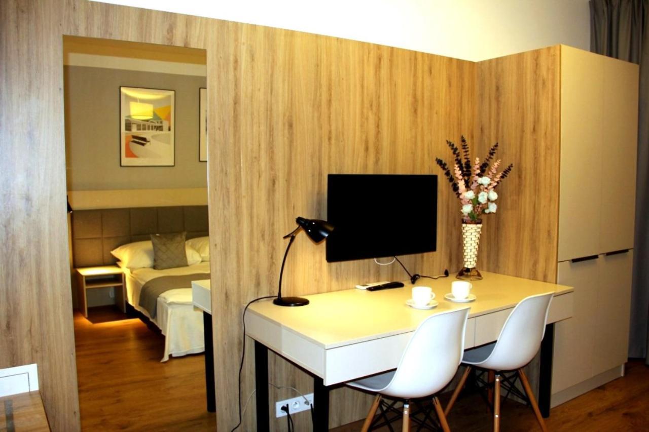 Warsaw Apartments - Luxury Top-View Aparthotel Exteriör bild